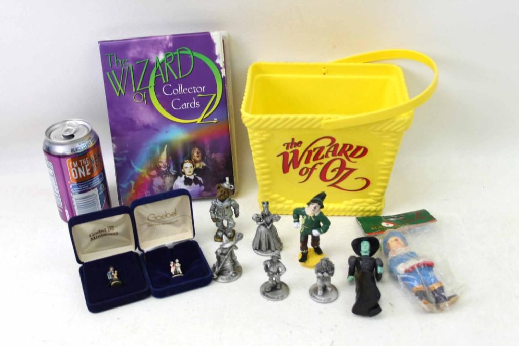 Wizard of Oz Lot incl Book Full of Trading Cards, MGM (1 of 8)