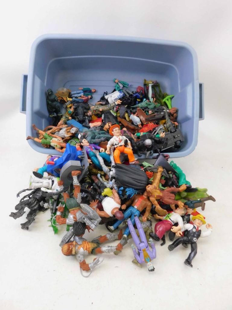 Box of Action Figures incl Dick Tracy , Aliens , Batman (1 of 7)