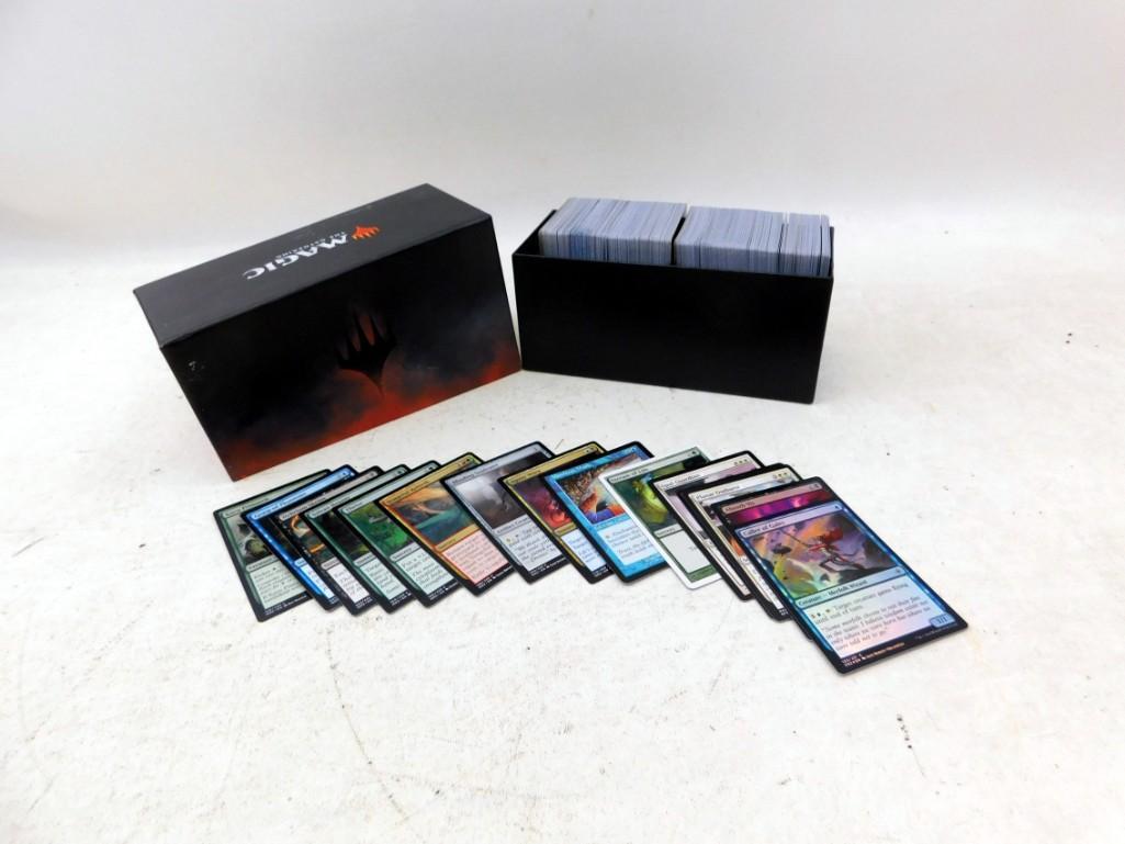 Lot of roughly 500 Magic The Gathering Cards: Lot of roughly 500 Magic The Gathering Cards. The first pictures show cards that the consignor wanted to show are included. The last picture shows cards from randomly pulling and are more indicative o