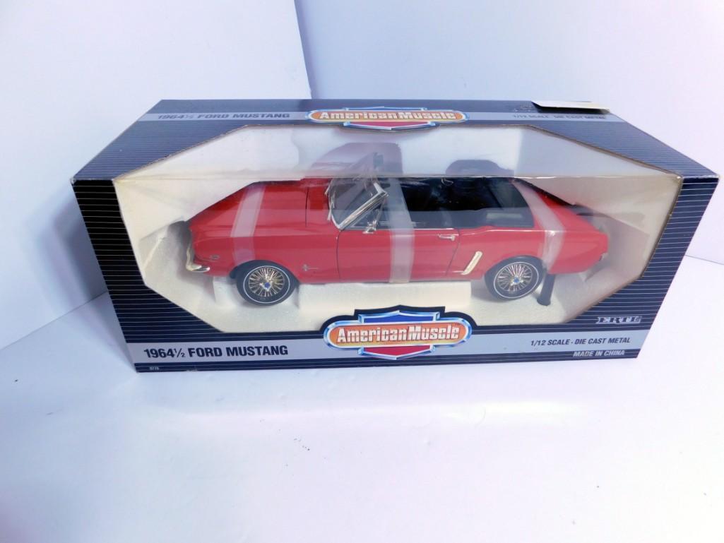Die Cast 1964 1/2 Ford Mustang Convertible American (1 of 4)