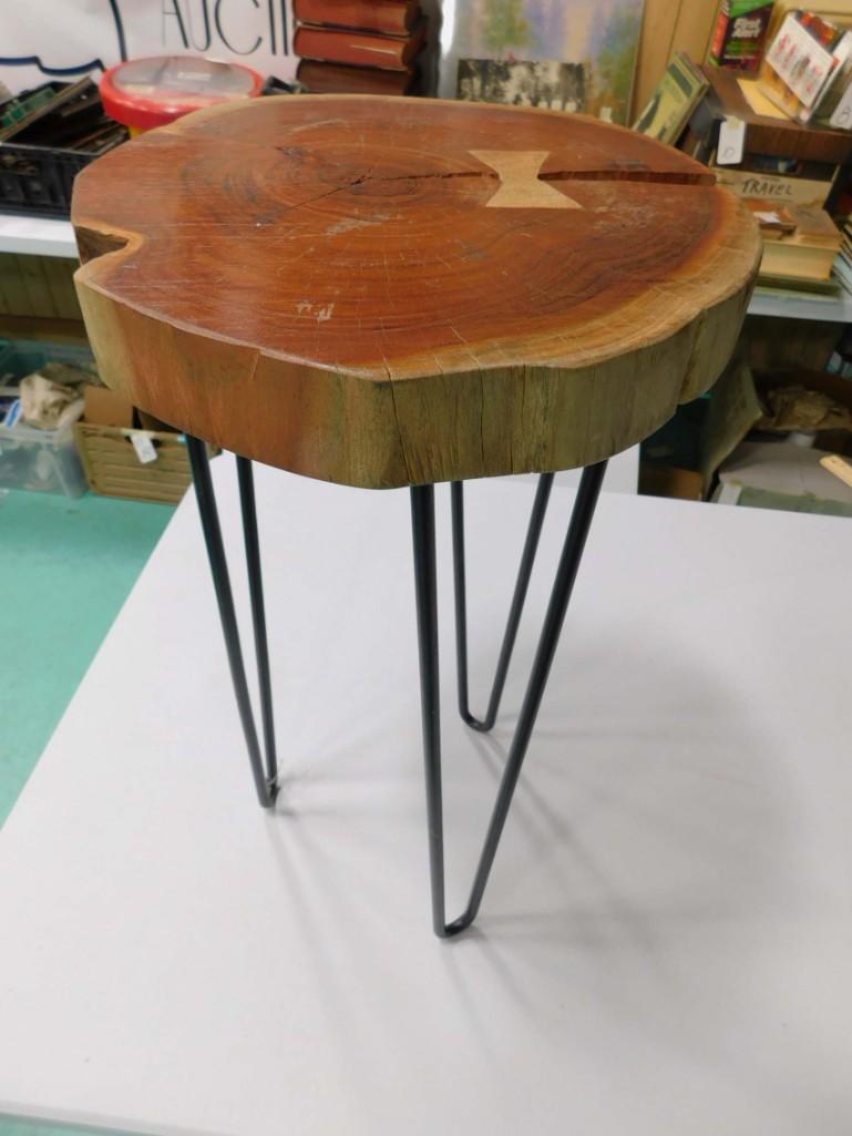 Small Table with Hairpin Legs and Wood Tree Slice Top (1 of 5)