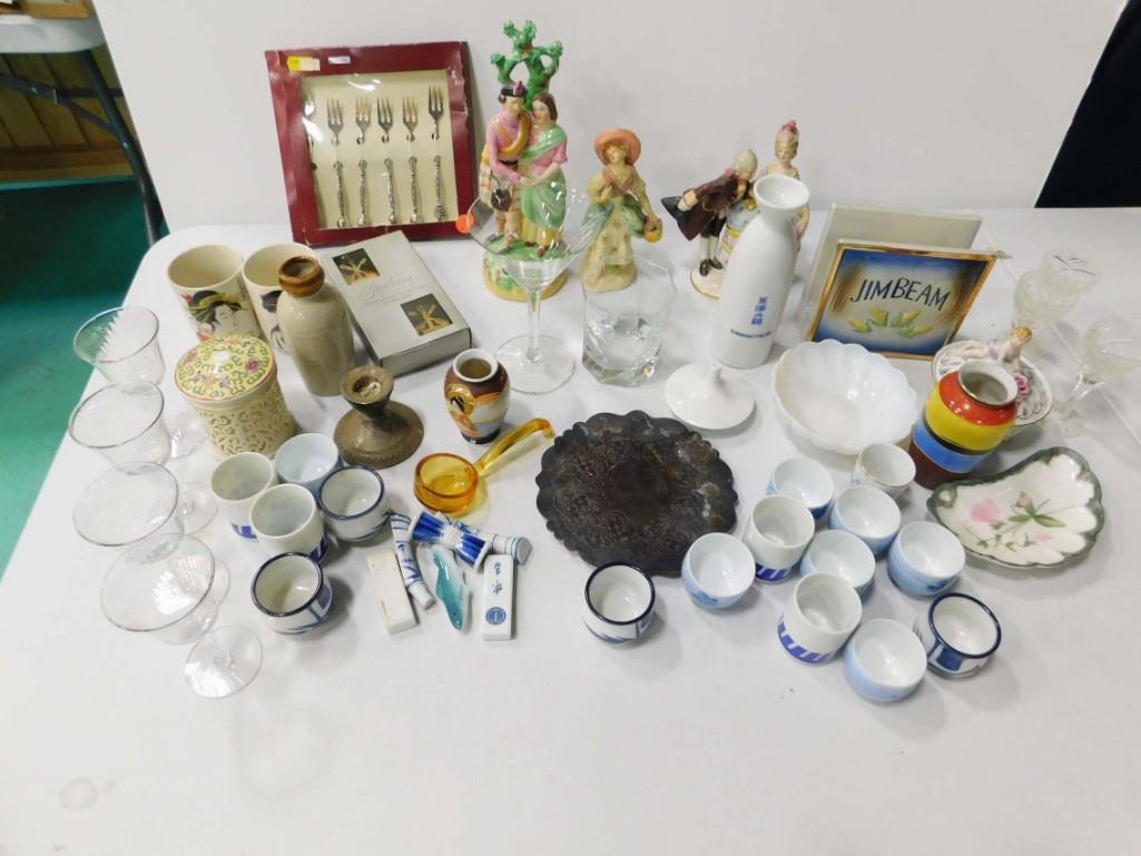 Collectibles Lot incl Jim Beam Napkin Holder , 3: Collectibles Lot incl Jim Beam Napkin Holder , 3 Figurines , Sake Glasses and Bottle , Liqueur Glasses , etc
