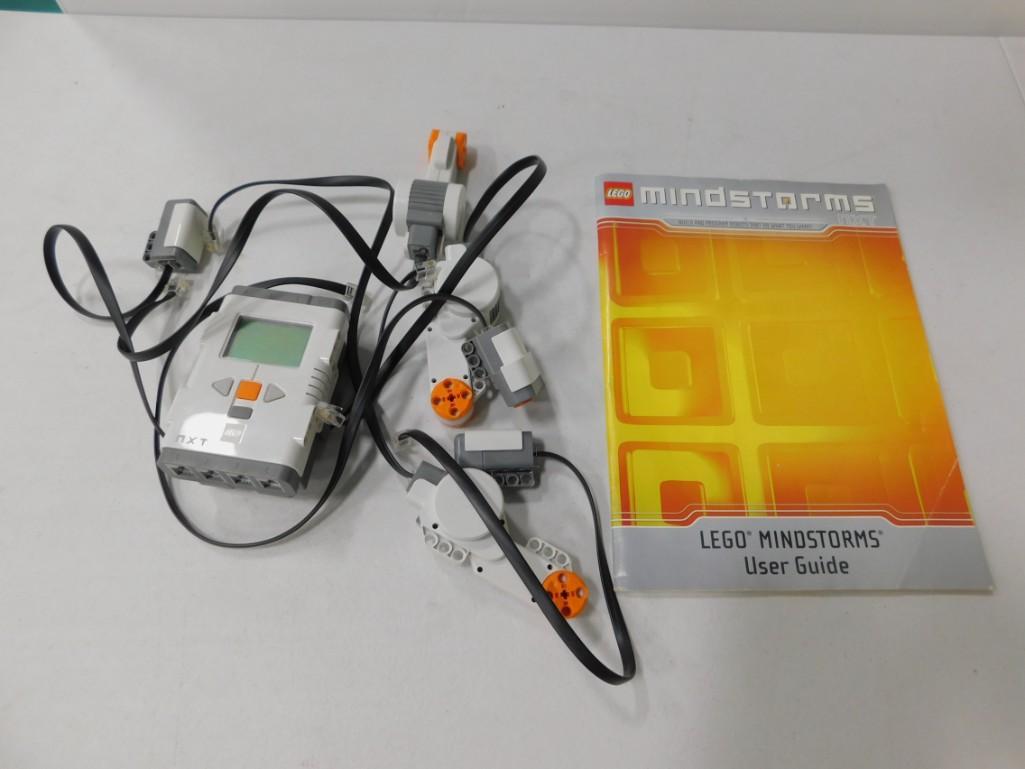 Lego Minestorms NXT Build and Program Robot (1 of 3)