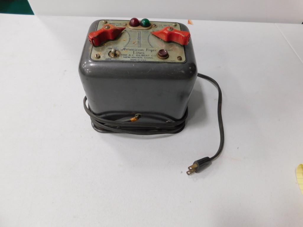 Vintage Gilbert Model Train Transformer (1 of 3)