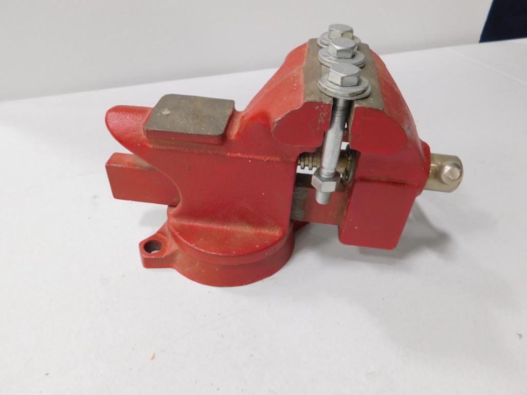 3.5" Bench Vice with Mounting Bolts (1 of 3)