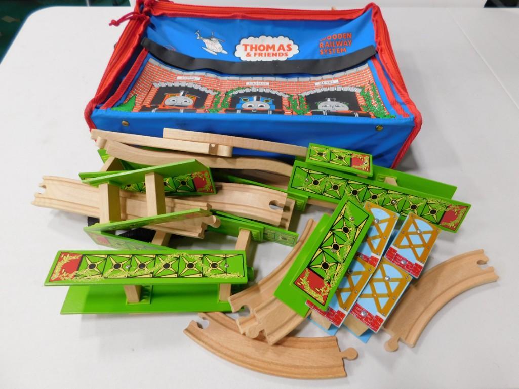 Lot of Thomas the Train and Friends Toys: Lot of Thomas the Train Toys