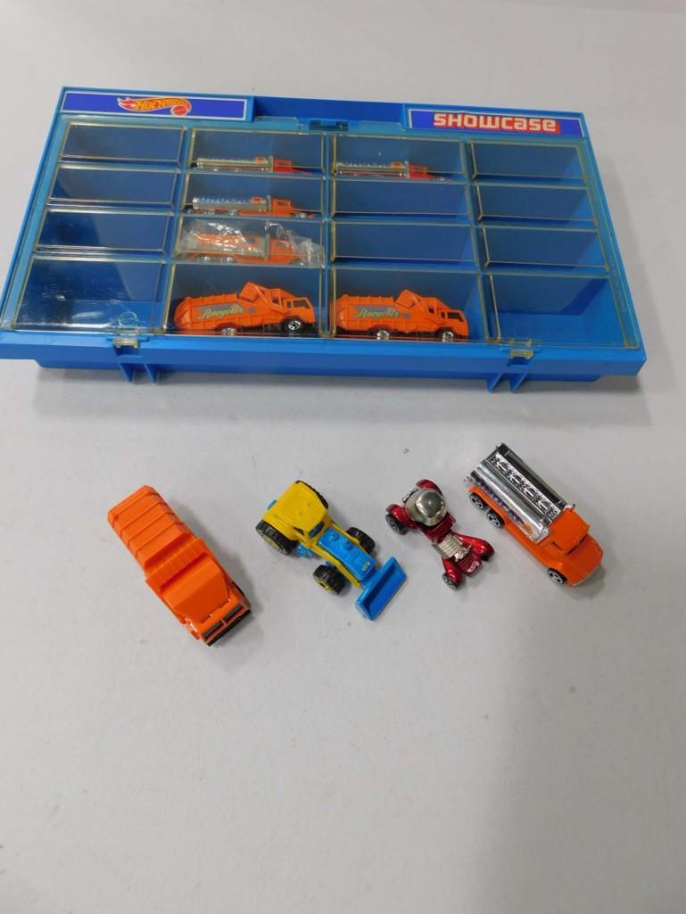 Hot Wheels Showcase with 10 Hot Wheels Cars: Hot Wheels Showcase with 10 Hot Wheels Cars incl Unocal 76 Oil Trucks , etc