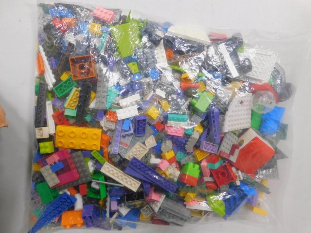 Large Lot of Legos and Lego Type Building Blocks: Large Lot of Lego pieces and Lego Type Building Blocks