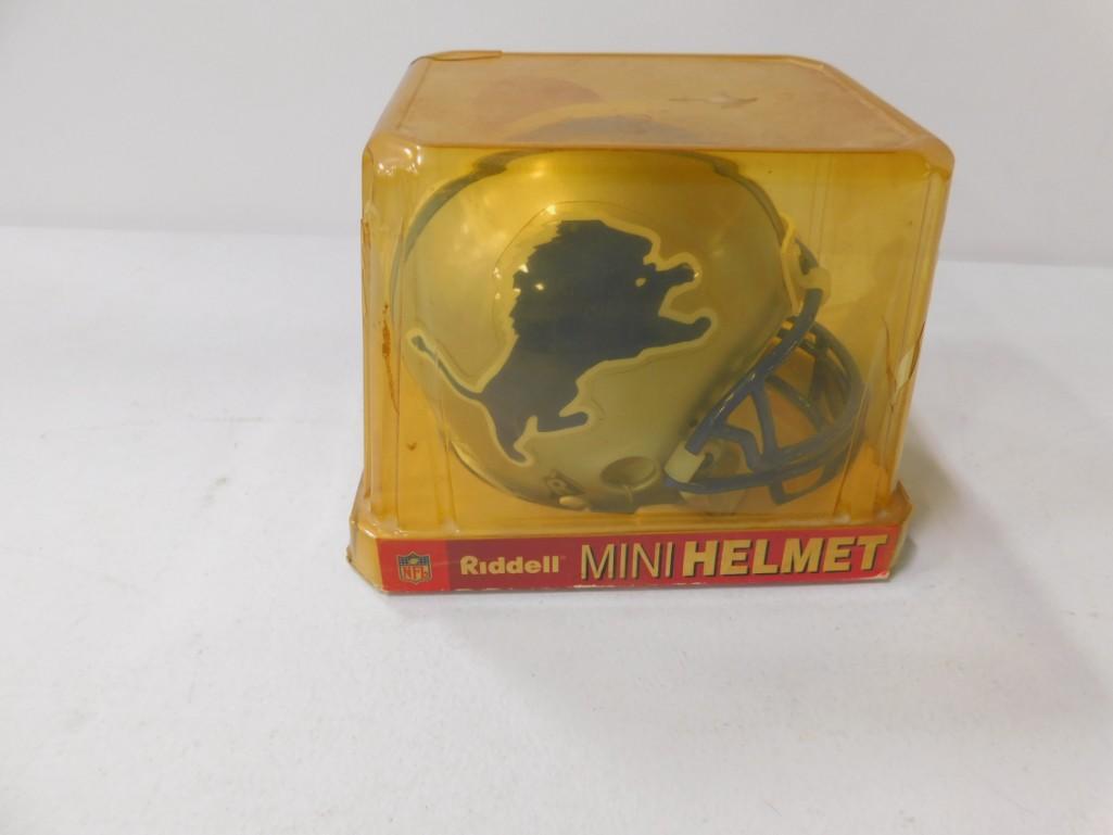 Riddell Mini Helmet Detroit Lions Signed with Hologram (1 of 3)