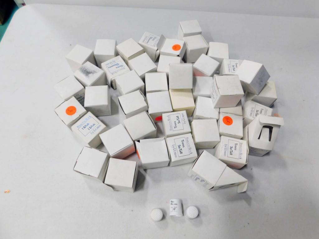 Lot of Thimbles Most Still in Original Boxes: Lot of Collectible Thimbles Most still in original boxes
