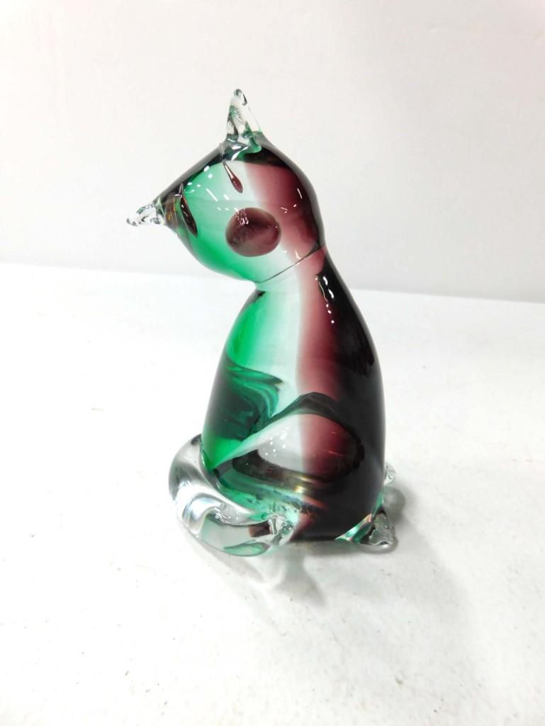 Art Glass Cat Paperweight: Art Glass Cat Paperweight