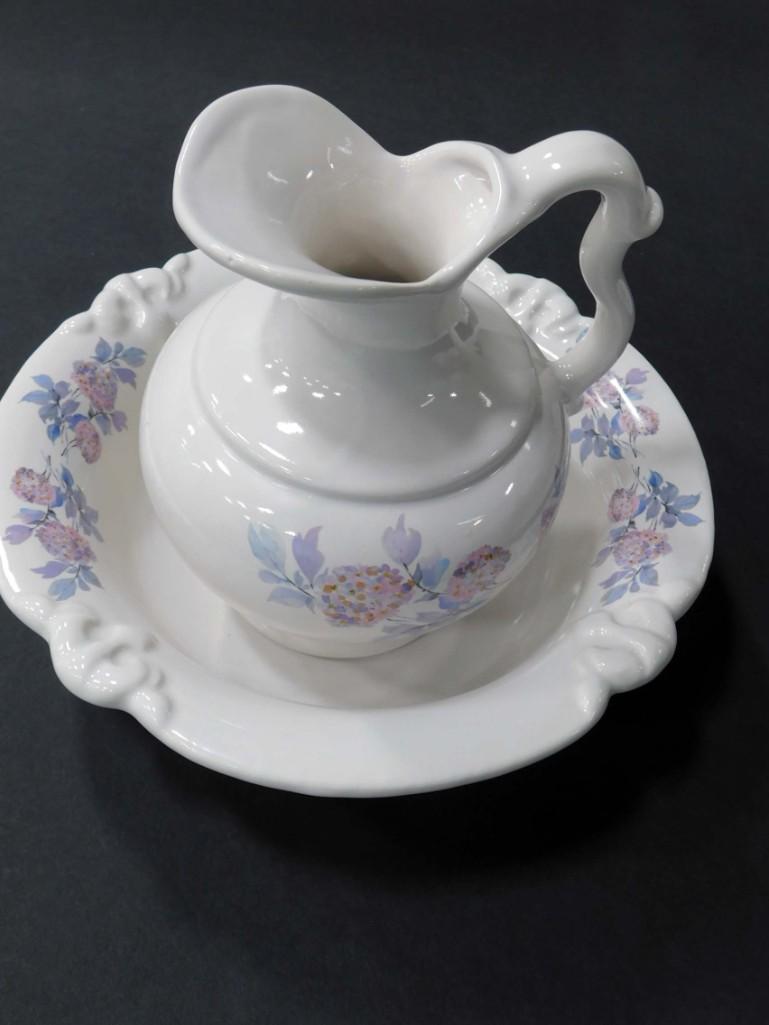 Haeger Pottery Bowl and Pitcher Set (1 of 4)