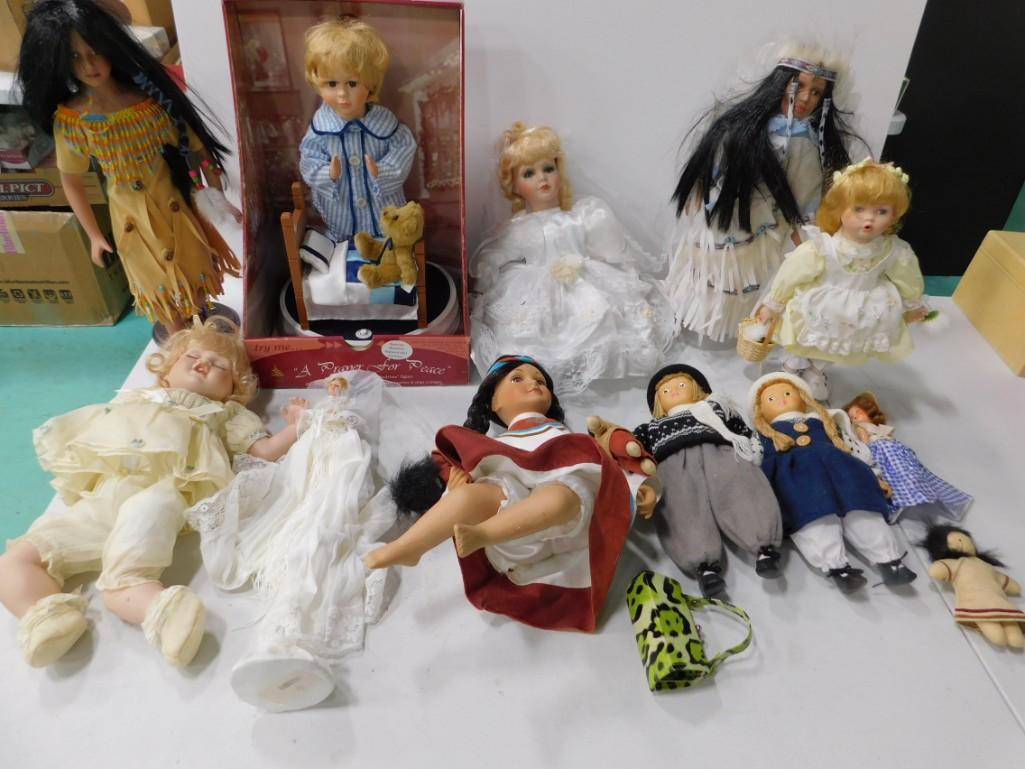 10 Dolls incl 1 Prayer for Peace in Orig Box, Native (1 of 6)