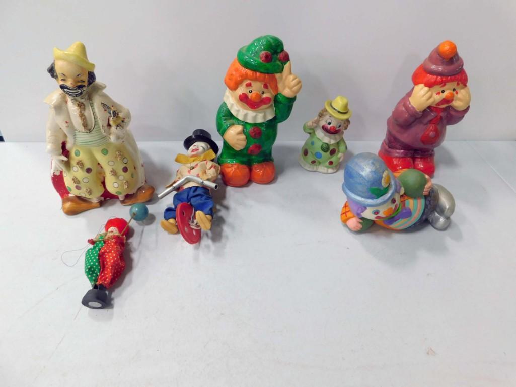 Lot of 7 Clown Figures incl Ceramic , Plastic , etc . (1 of 3)