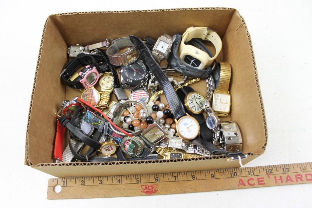 Lot of Watches incl Tony the Tiger , etc: Lot of Watches incl Tony the Tiger, Etc Lot C