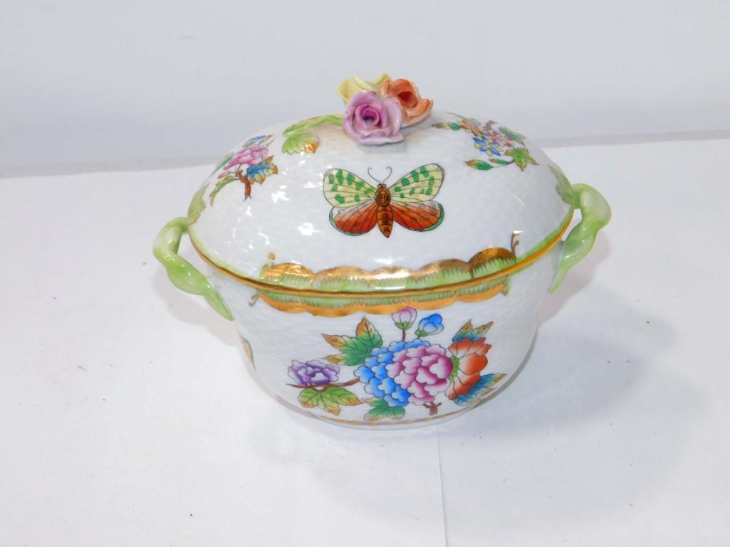 Herend Covered Sugar Bowl Made in Hungary (1 of 7)