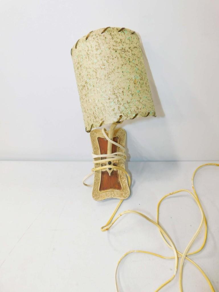 Mid Century Mod Sconce with Fiberglass Shade: Vintage Mid Century Mod Sconce with Fiberglass Shade , It turns on, but we recommend replacing the cord