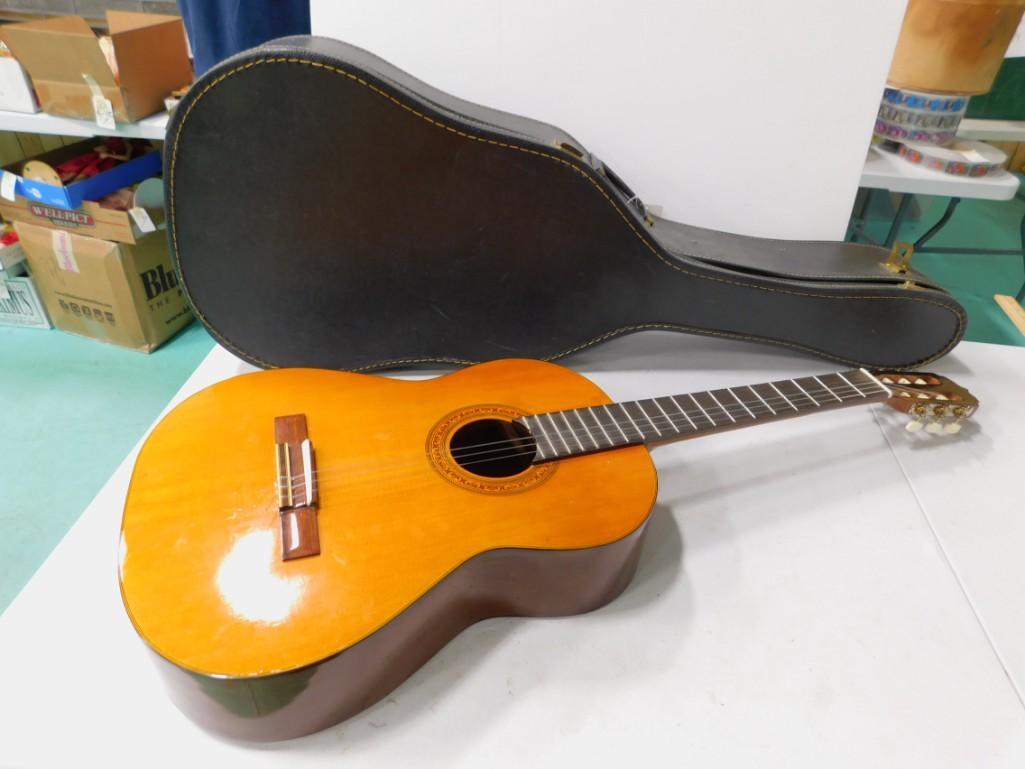 Acoustic Guitar R. O. C.  With Nylon Strings and a Hard (1 of 5)