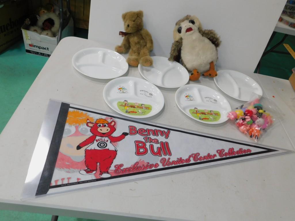 Kids Lot incl Corelle Divided Plates incl 2 Peanuts and (1 of 4)