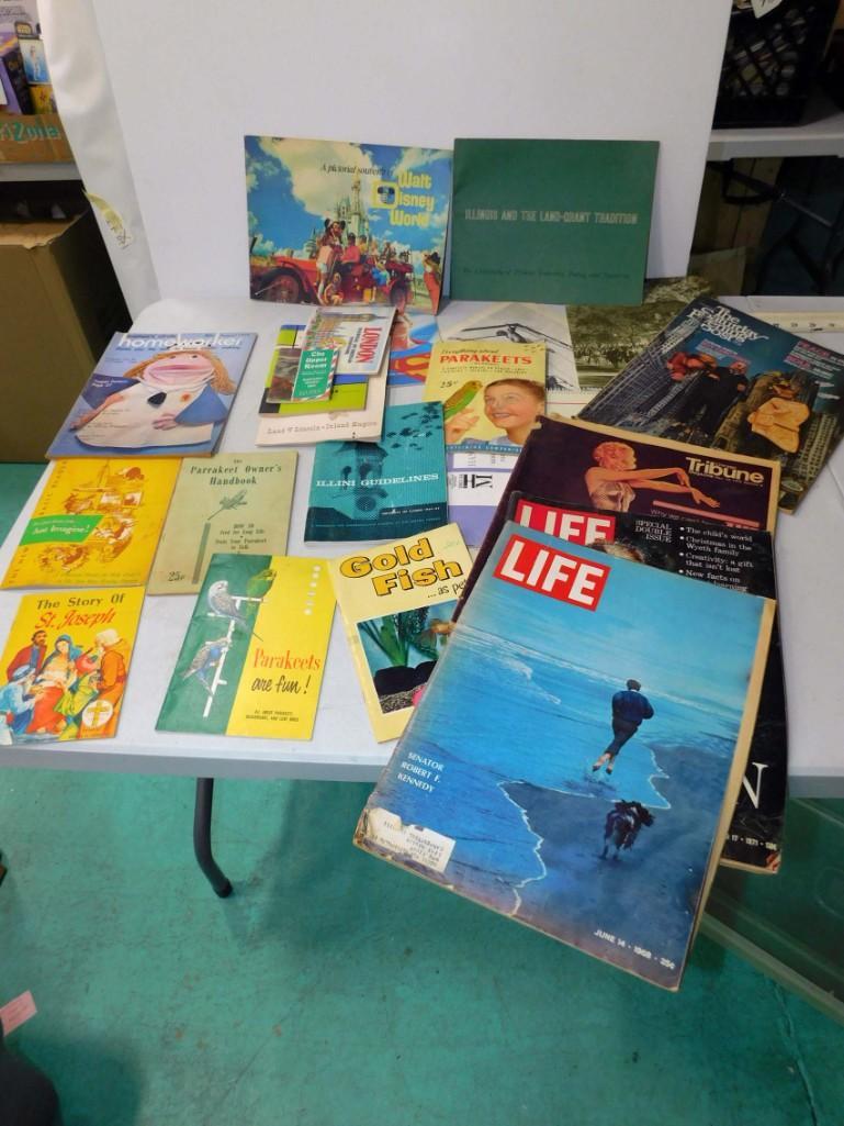 Lot of Vintage Ephemera incl Booklets , Walt Disney (1 of 6)