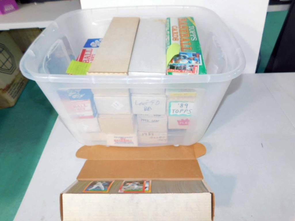 Assorted Sports Cards Mostly Baseball , 16 Sleeves (1 of 5)