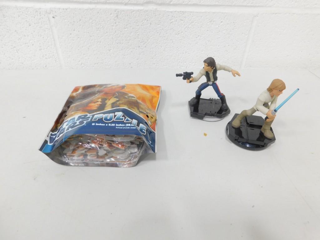 2 Star Wars Figures and a Star Wars New in Package (1 of 3)