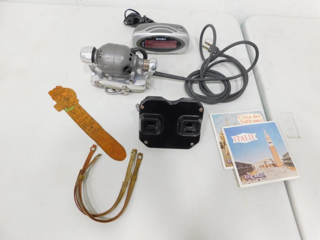 Vintage Stim u Lax Massager plus a Vintage View Master (1 of 4)