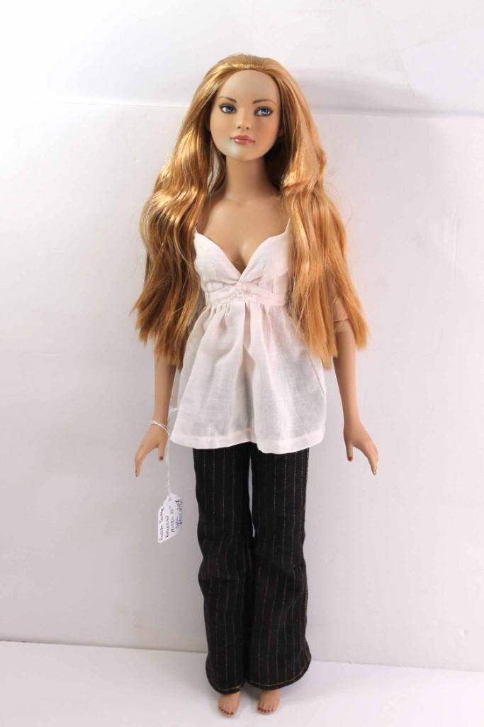 Robert Tonner 22" American Model Vinyl Posable Fashion (1 of 10)