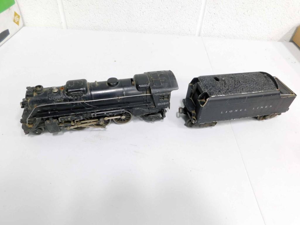 Lionel Model Railroad Train 2026 Engine with a Coal (1 of 4)