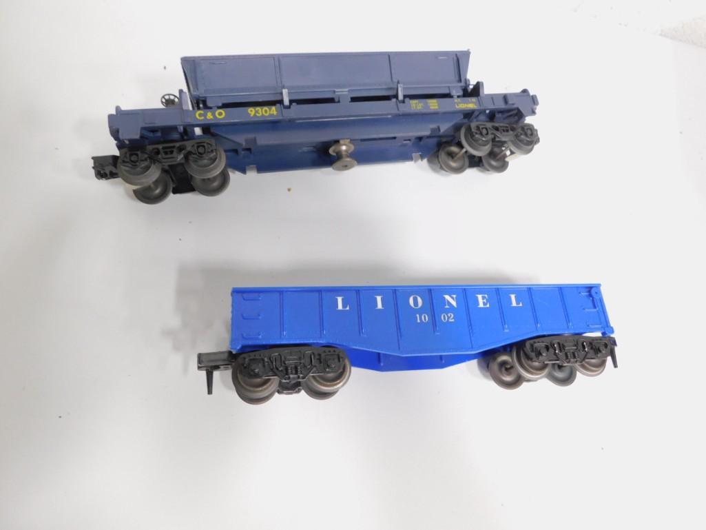 2 Lionel Train Cars incl Coal Car Dumper and a Gondola: 2 Lionel Train Cars incl Coal Car Dumper and a Gondola 1002