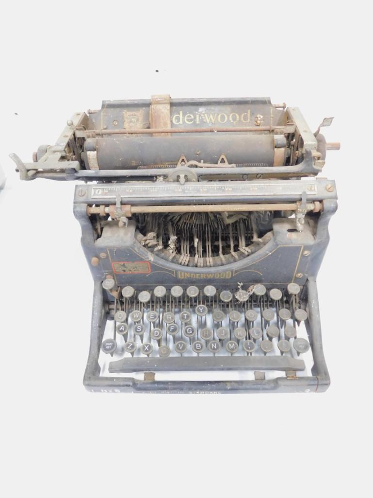 Vintage Underwood Typewriter , Steampunk , Rough (1 of 3)
