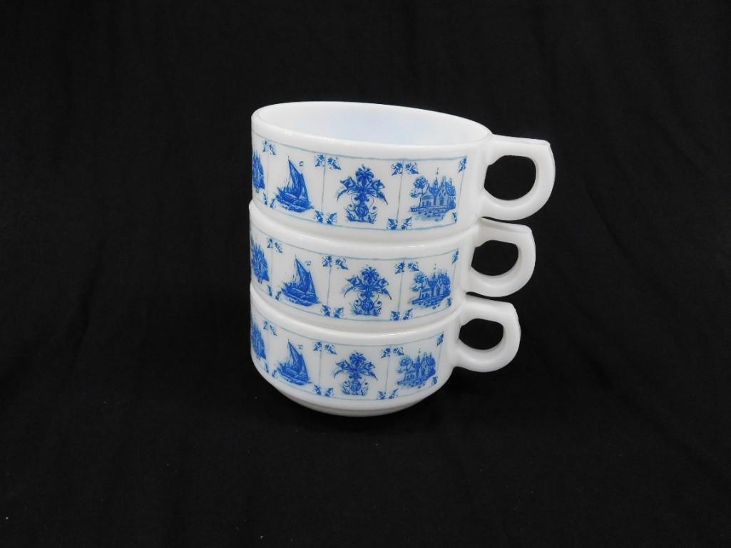 3 Milk Glass Stackable Soup Mugs or Large Cups with: 3 Milk Glass Stackable Soup Mugs or Large Cups with Blue Design