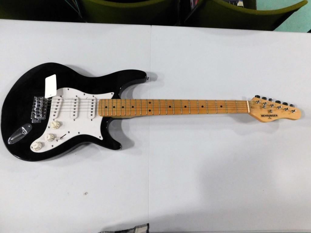 Behringer Electric Guitar (1 of 5)