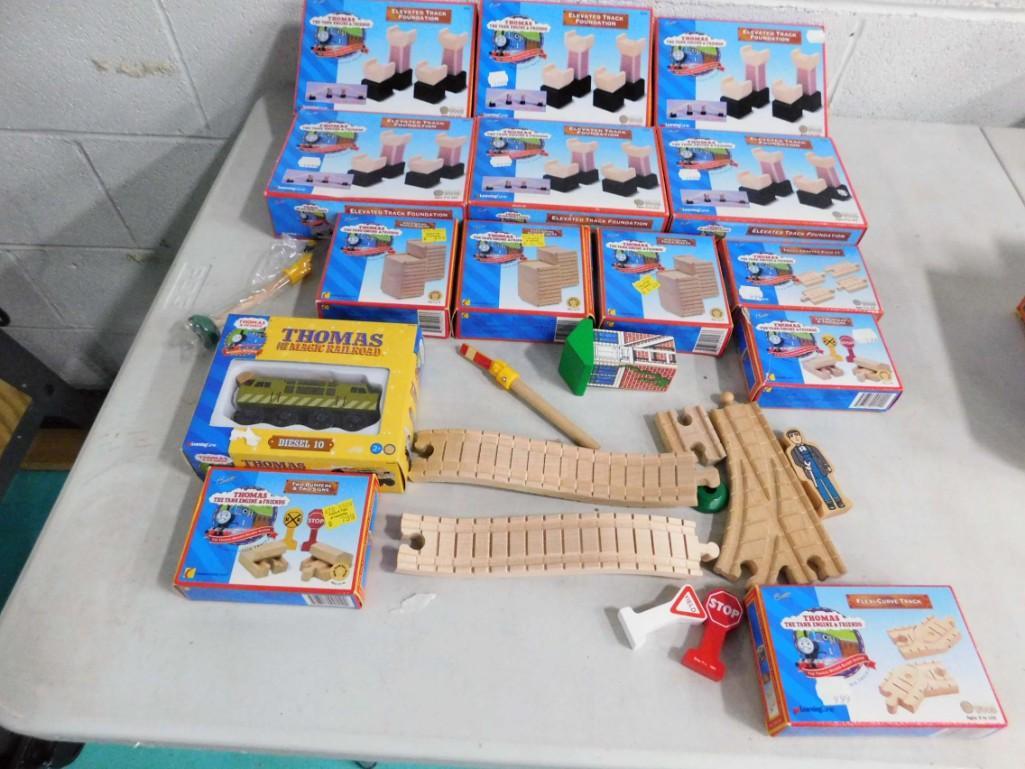 Thomas the Tank Engine Lot incl 6 Boxes of Elevated: Thomas the Tank Engine Lot incl 6 Boxes of Elevated Track Foundation,Track Adapters , Signs , Thomas Diesel no 10 New in Box , Flexi Curve Track , etc