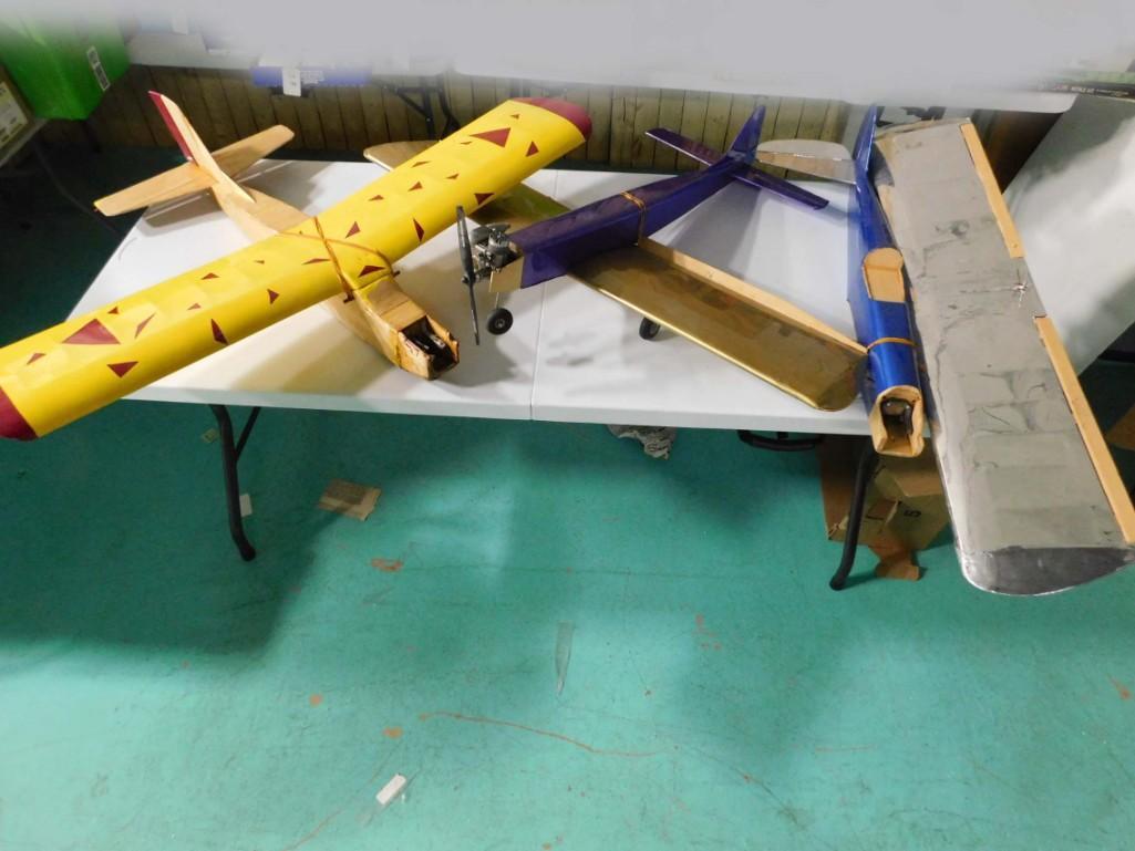 Lot of 3 Large Model Airplane Gliders , Rough Shape (1 of 7)