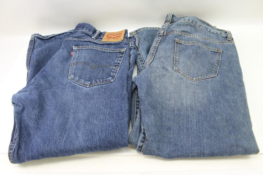 2 Pair of Vintage Jeans incl 1 Levis: 2 pair of vintage 100% cotton denim jeans incl 1 Levi and 1 is another brand . The Levis are size 40x30 and the other pair is unmarked but is approximately size 40x29