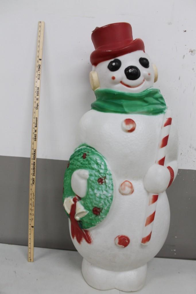 Large Frosty the Snowman with Wreath Blow Mold Works: Large Frosty the Snowman with Candy Cane and Wreath Blow Mold Works approx 43" Tall