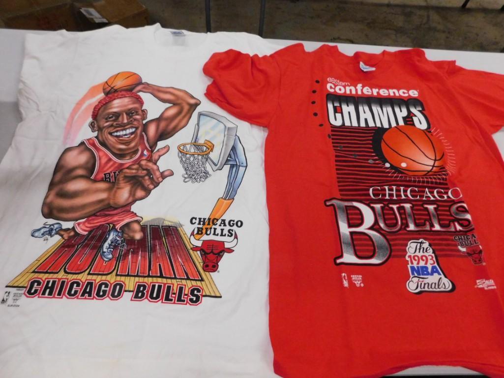 2 Vintage Chicago Bulls Tshirts incl Dennis Rodman (1 of 3)