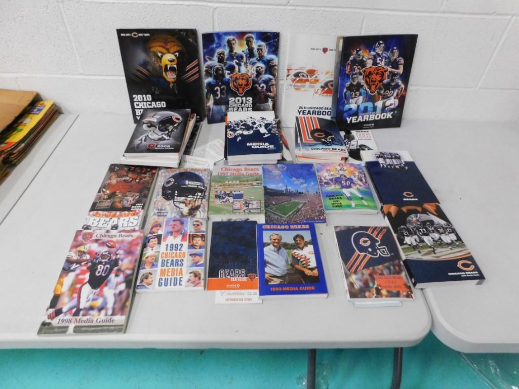 Lot of Chicago Bears Media Guides , Yearbooks, etc (1 of 5)