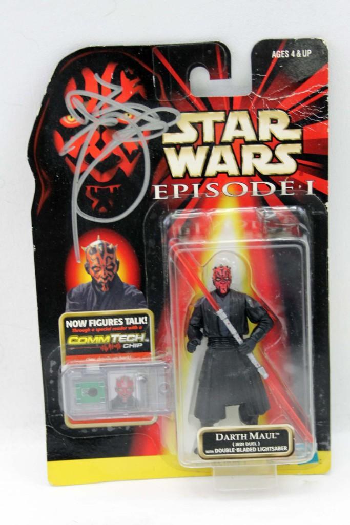 Star Wars Episode 1 Darth Maul Action Figure Signed by: Star Wars Episode 1 Darth Maul Action Figure Signed by Ray Parker New on Sealed Card . Card has age wear, damage, creasing. Bubble has dings. NO COA
