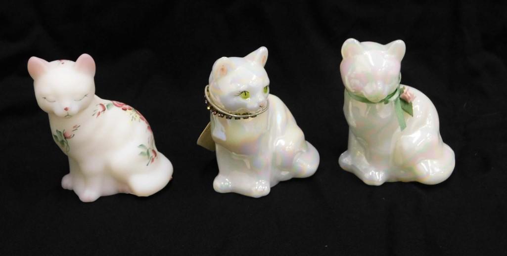 3 Fenton Cat Paperweights or Figures incl 2 Iridescent (1 of 4)