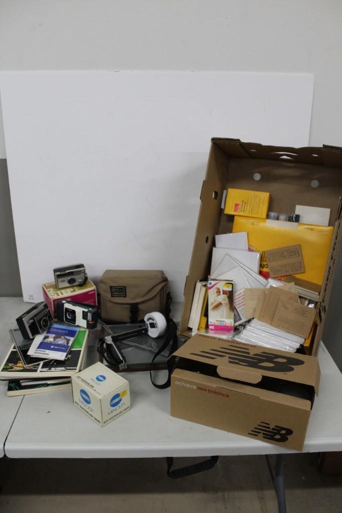 Camera and Photography Lot incl Cameras , Case, (1 of 8)