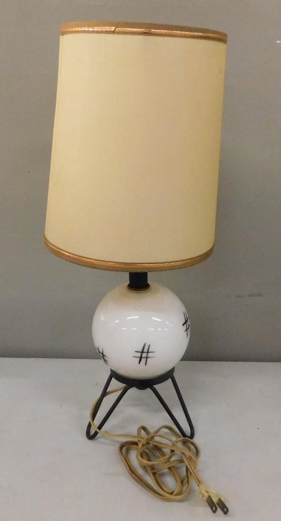 Mid Century Mod Lamp with Wire Hairpin Legs (1 of 1)