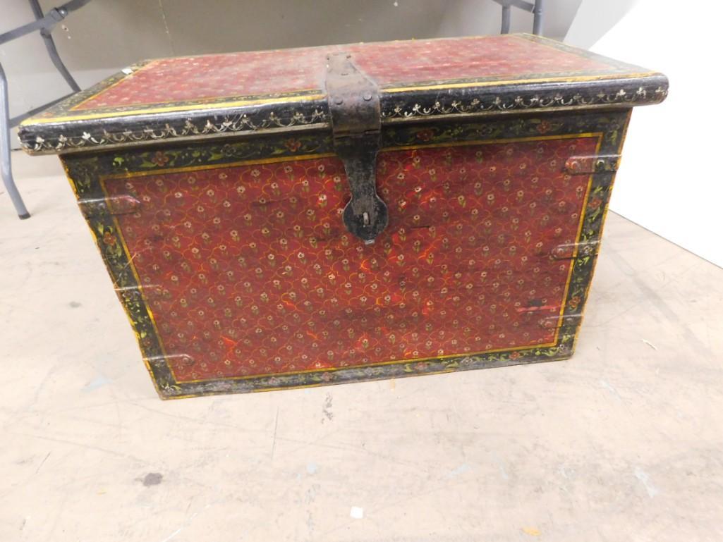 Small Vintage Decorated Trunk or Box with Floral (1 of 9)