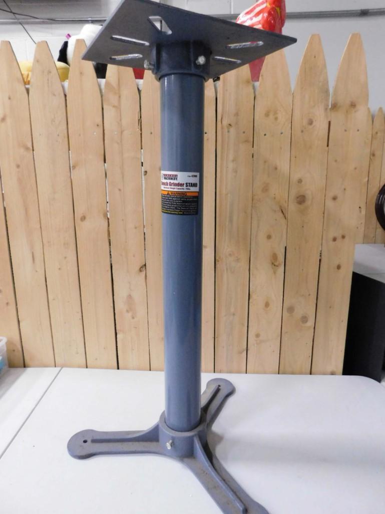 Central Machinery Bench Grinder Stand (1 of 2)
