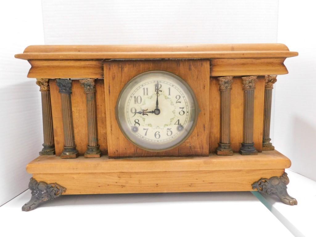 Antique Mantle Clock with Key (1 of 6)