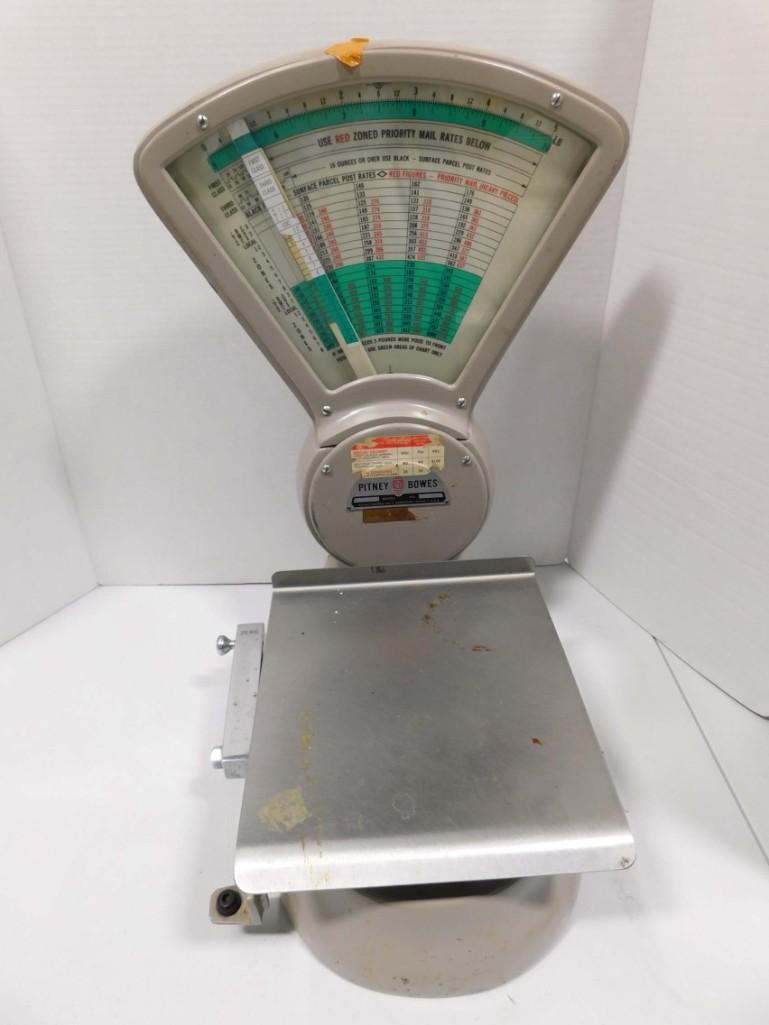 Vintage Pitney Bowes Postal Scale (1 of 5)