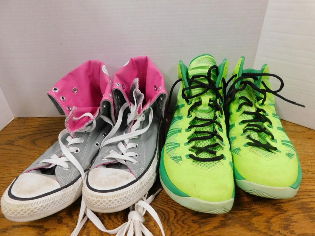2 Pair of Shoes Gray are Sz 7 and Green are Sz 8.5: 2 Pair of Shoes Converse Gray are Sz 7 and Nike Green are Sz 8.5 Condition: used