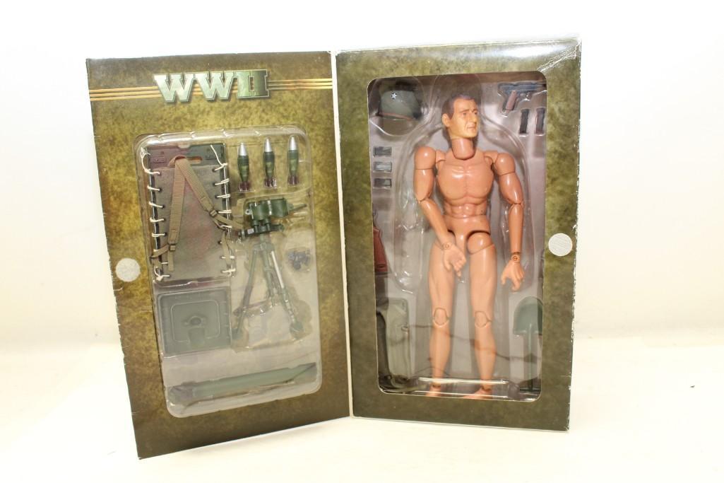 12" BlueBox WWII US Army Mortor Corp Red Parker NUDE: 12" BlueBox WWII US Army Mortor Corp Red Parker NUDE Action Figure with Weapons and Accessories in Original Box . Accessories are complete