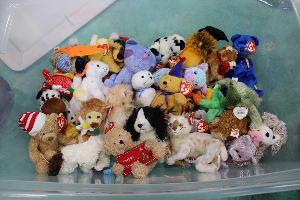 Beanie Babies Most with Tags 30+: Lot of 30+ Beanie Babies Most with Tags